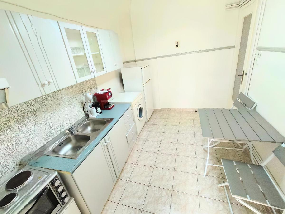 3br Spacious Center Apartment *